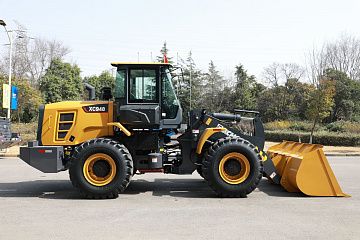Фронтальный погрузчик XCMG XC948