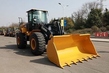 Фронтальный погрузчик XCMG XC958