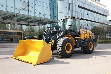Фронтальный погрузчик XCMG XC968