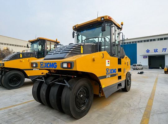 Пневмошинный статический каток XCMG XP163